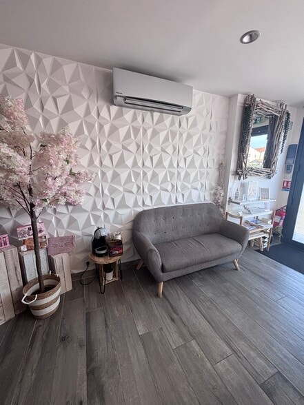29 Rue Des Alpilles, Lançon-Provence à vendre - Hall d’entrée – Image 2 sur 7