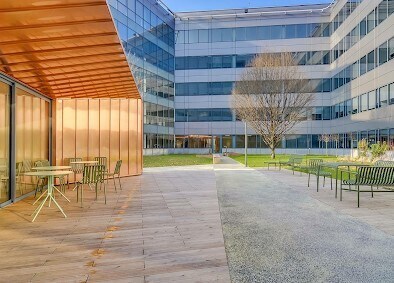 Bureau dans Asnières-sur-Seine à louer - Photo de l’immeuble – Image 2 sur 6