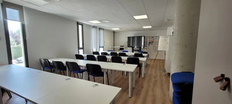 Bureau dans Castelnau-le-Lez à louer - Photo de l’immeuble – Image 3 sur 7