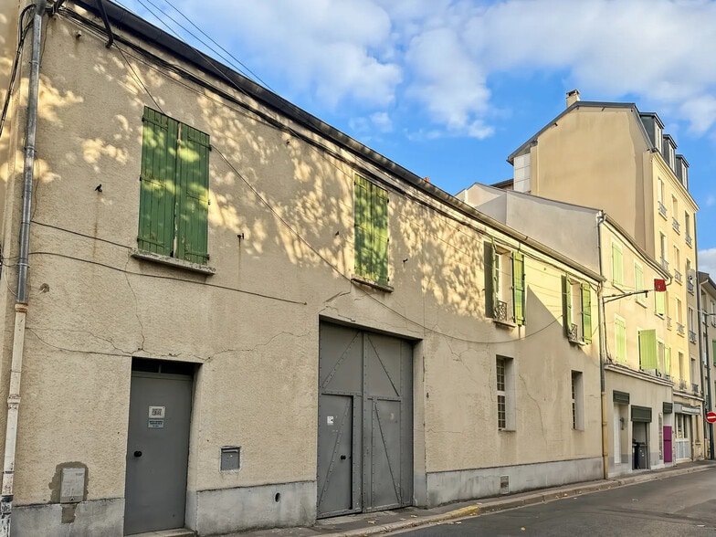 Bureau dans Clichy à vendre - Photo de l’immeuble – Image 1 sur 13