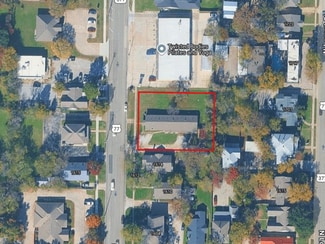 Plus de détails pour 1624 N Elm St, Denton, TX - Logement à vendre
