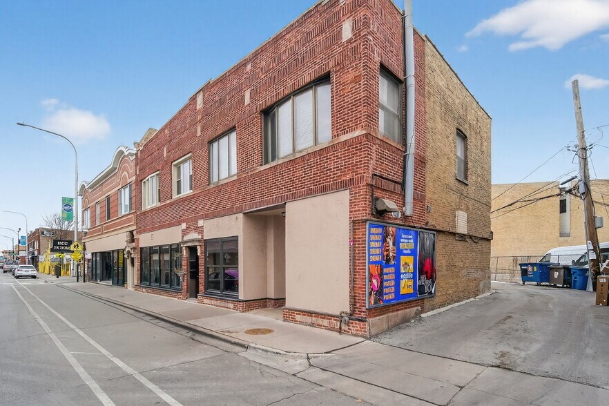 4369 N Elston Ave, Chicago, IL à louer - Photo de l’immeuble – Image 1 sur 22