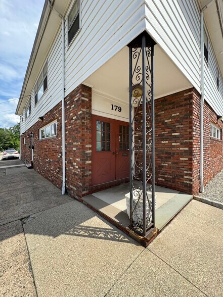 179 Lafayette Ave, Hawthorne, NJ à louer - Photo de l’immeuble – Image 3 sur 5