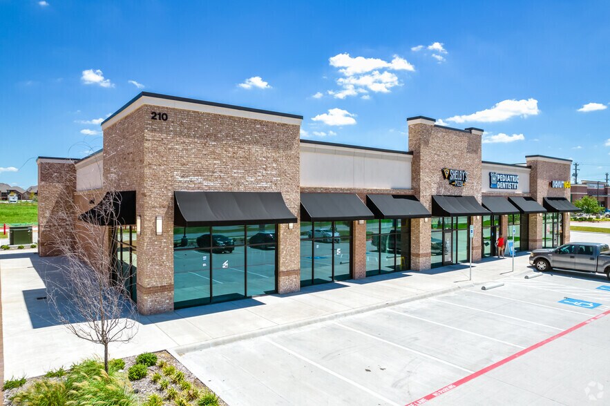 210-260 N Coit Rd, McKinney, TX à louer - Photo de l’immeuble – Image 2 sur 8