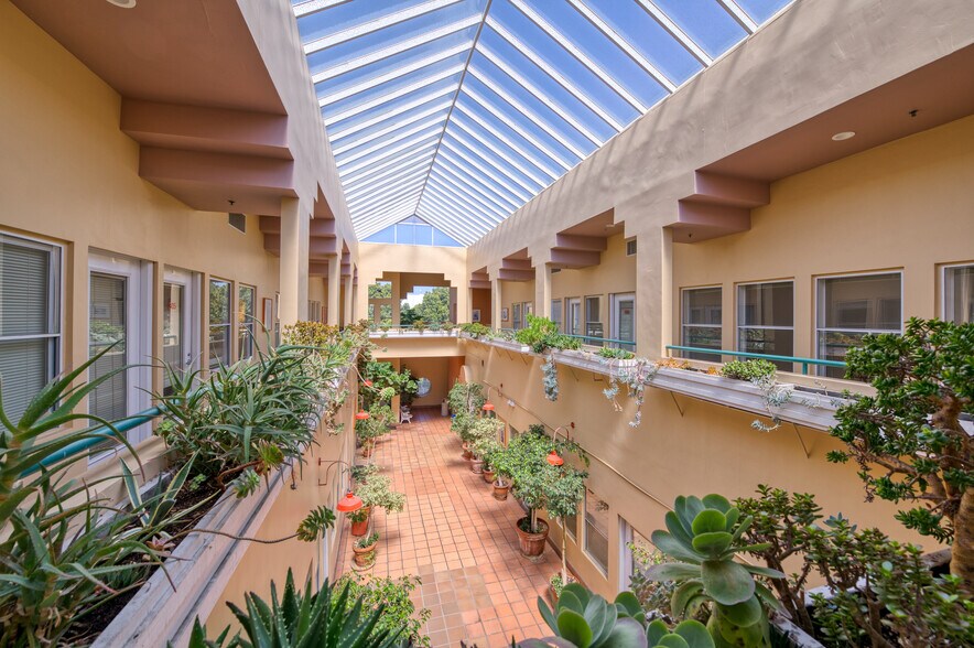 1460 7th St, Santa Monica, CA à louer - Photo de l’immeuble – Image 2 sur 28