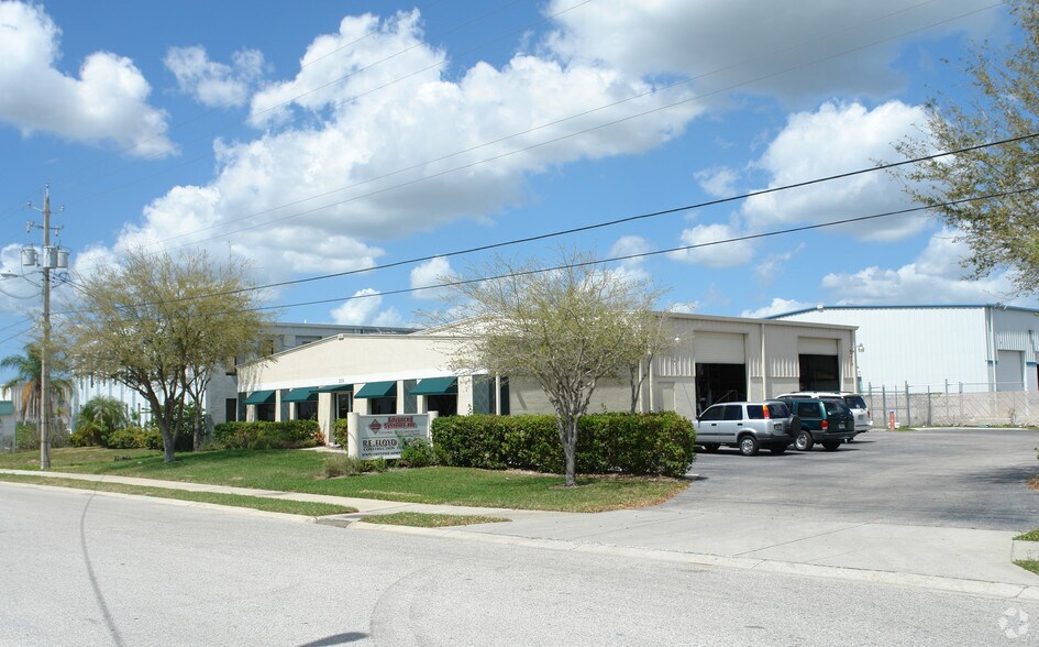 330 Mears Blvd, Oldsmar, FL à vendre - Photo principale – Image 1 sur 21