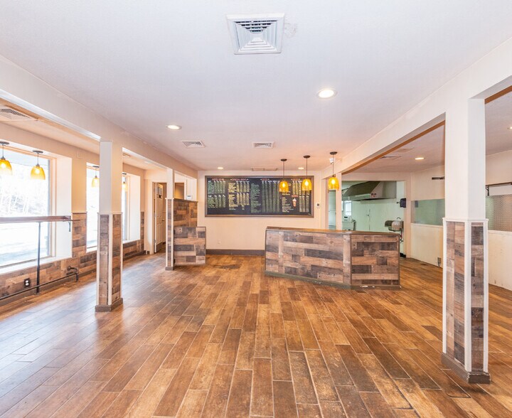 217-219 Hamburg Tpke, Bloomingdale, NJ à vendre - Photo intérieure – Image 3 sur 5