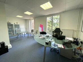Bureau dans Versailles à louer Photo intérieure– Image 1 sur 4