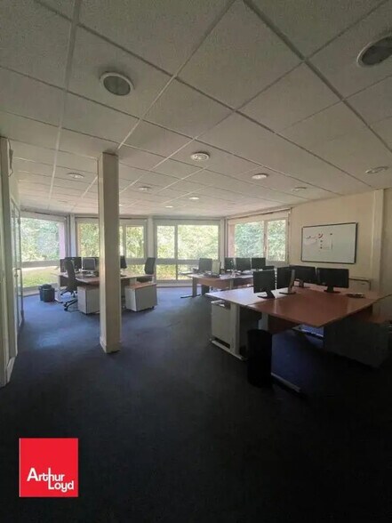 Bureau dans Lucé à vendre - Photo de l’immeuble – Image 2 sur 4
