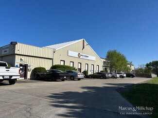 Plus de détails pour 138 Pierce St, Aurora, IL - Industriel/Logistique à vendre