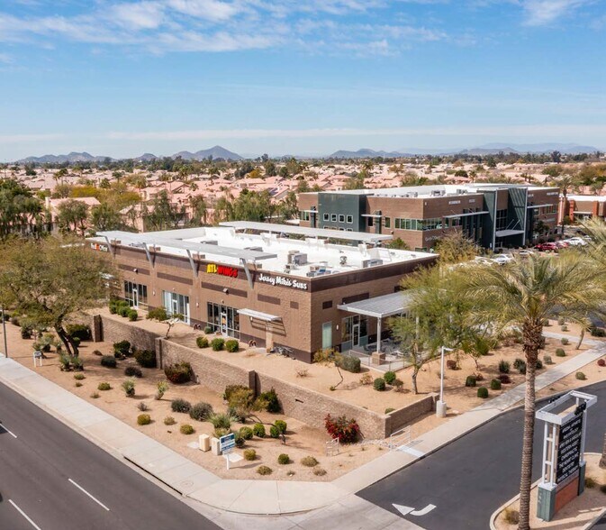 4550 E Bell Rd, Phoenix, AZ à vendre - Photo de l’immeuble – Image 3 sur 6