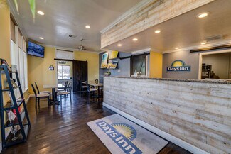 Plus de détails pour 710 S Cherokee Ln, Lodi, CA - Hôtellerie à vendre