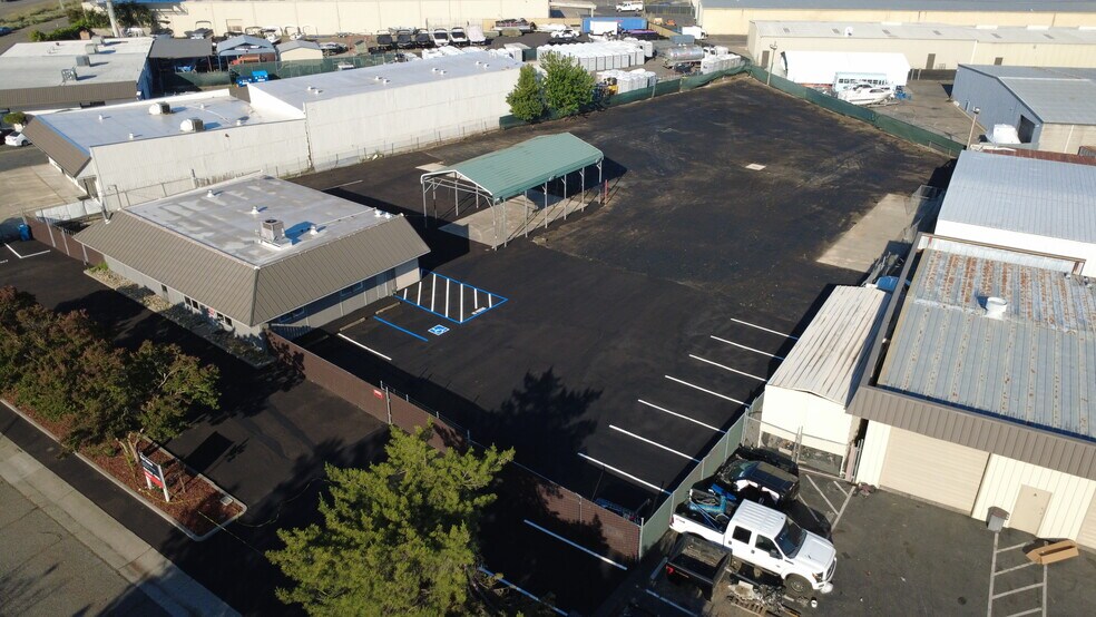 11391 Pyrites Way, Rancho Cordova, CA à louer - Photo de l’immeuble – Image 2 sur 9
