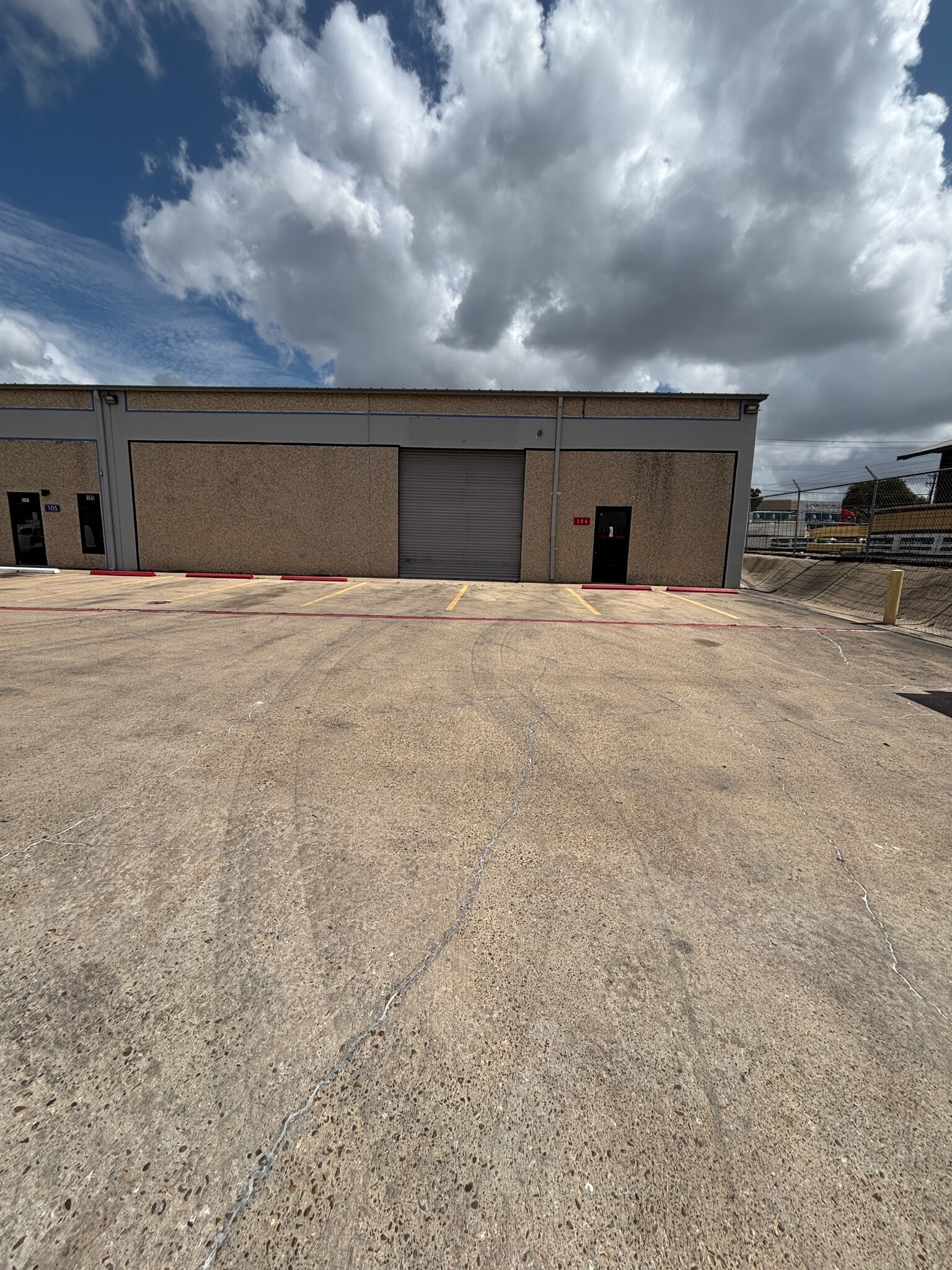 5504-1 Bandera Rd, San Antonio, TX à louer Photo de l’immeuble– Image 1 sur 12