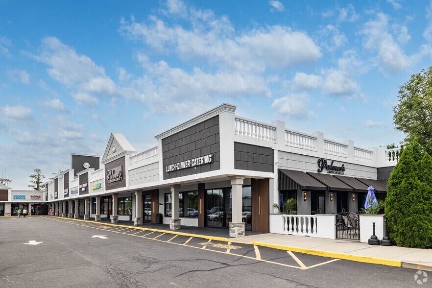 Hempstead Tpk & Merritts Rd, Farmingdale, NY à louer - Photo principale – Image 2 sur 2