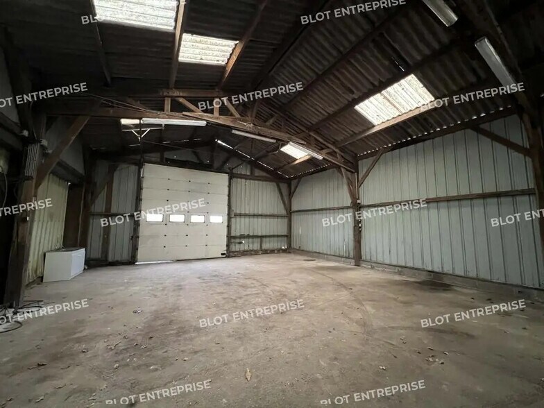 Bureau dans Lécousse à louer - Photo intérieure – Image 3 sur 8