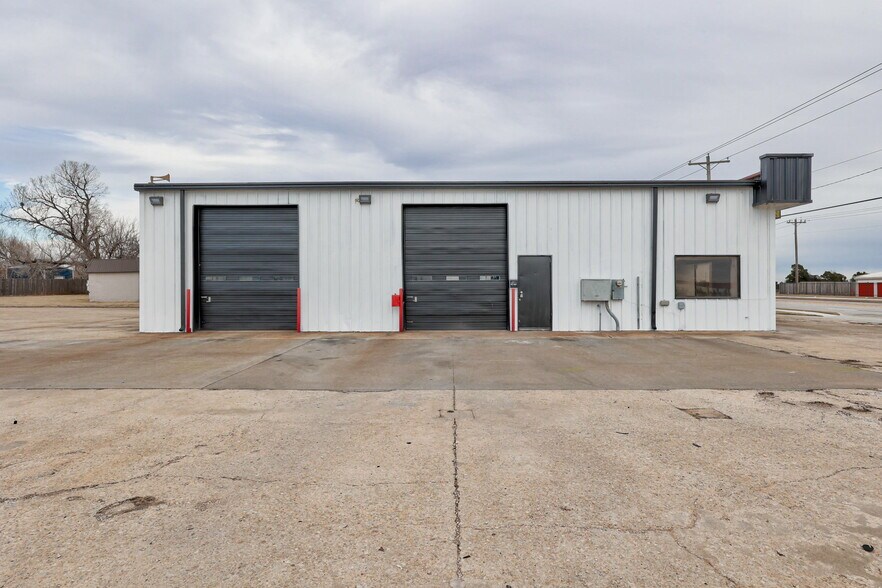 1809 S Eastern Ave, Moore, OK à vendre - Photo de l’immeuble – Image 3 sur 32