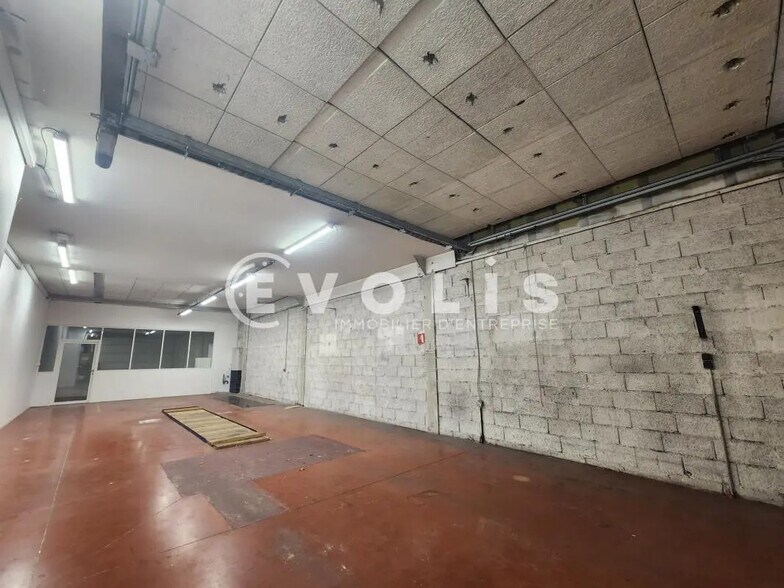Local d’activités dans Givors à louer - Photo intérieure – Image 2 sur 13