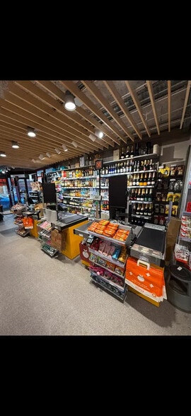 Local commercial dans Paris à louer - Photo de l’immeuble – Image 2 sur 6