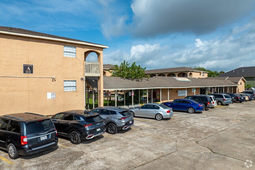 2311 71st St, Galveston, TX à vendre - Photo de l’immeuble – Image 3 sur 20
