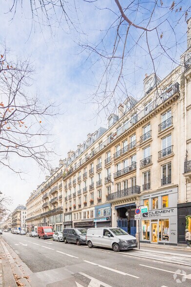 Bureau dans Paris à louer - Photo de l’immeuble – Image 3 sur 3