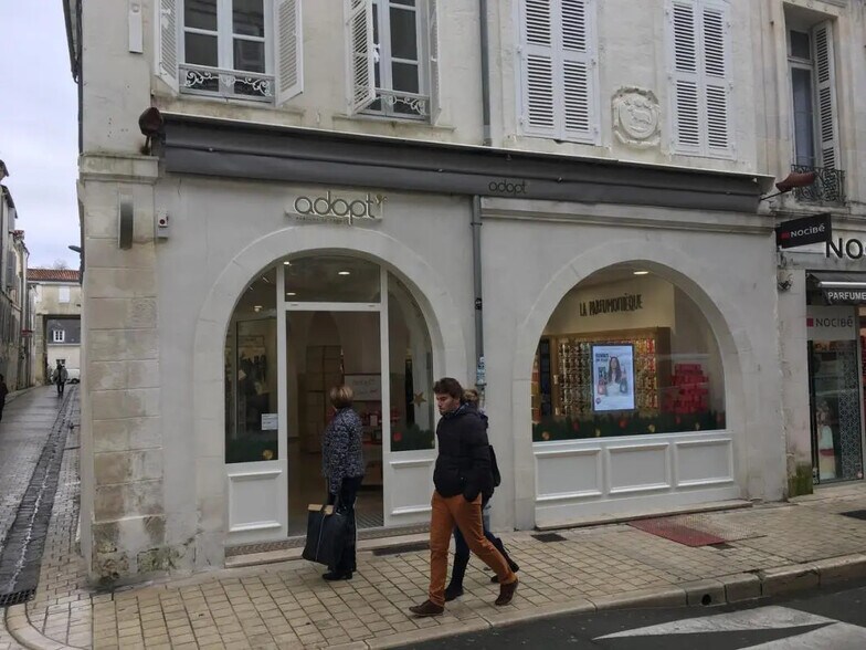 Local commercial dans Angoulême à louer - Photo de l’immeuble – Image 3 sur 4