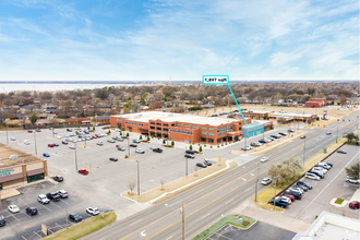 9515 N May Ave, Oklahoma City, OK à louer Aérien– Image 1 sur 7