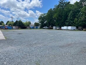 6415 Lakeview Rd, Charlotte, NC à louer Autre– Image 2 sur 5