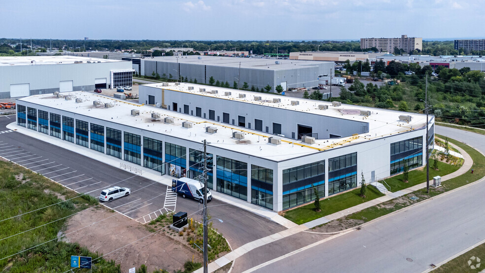 760 Laurentian Dr, Burlington, ON à vendre - Photo de l’immeuble – Image 2 sur 23