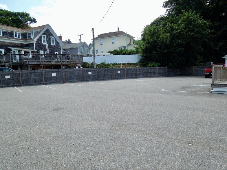 32 Samoset St, Plymouth, MA à louer - Photo de l’immeuble – Image 3 sur 8