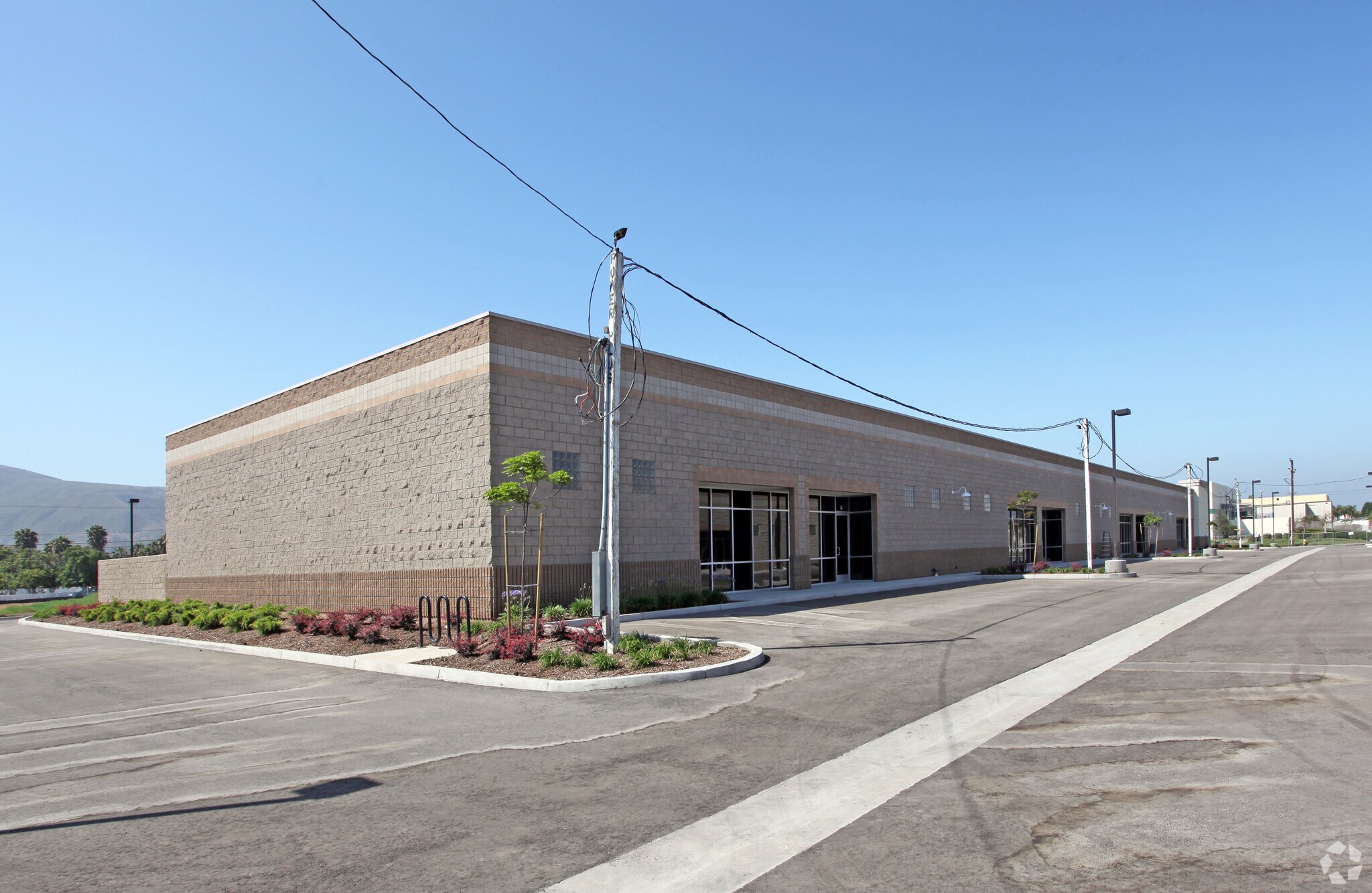 110 Calavo St, Santa Paula, CA à louer Photo principale– Image 1 sur 17