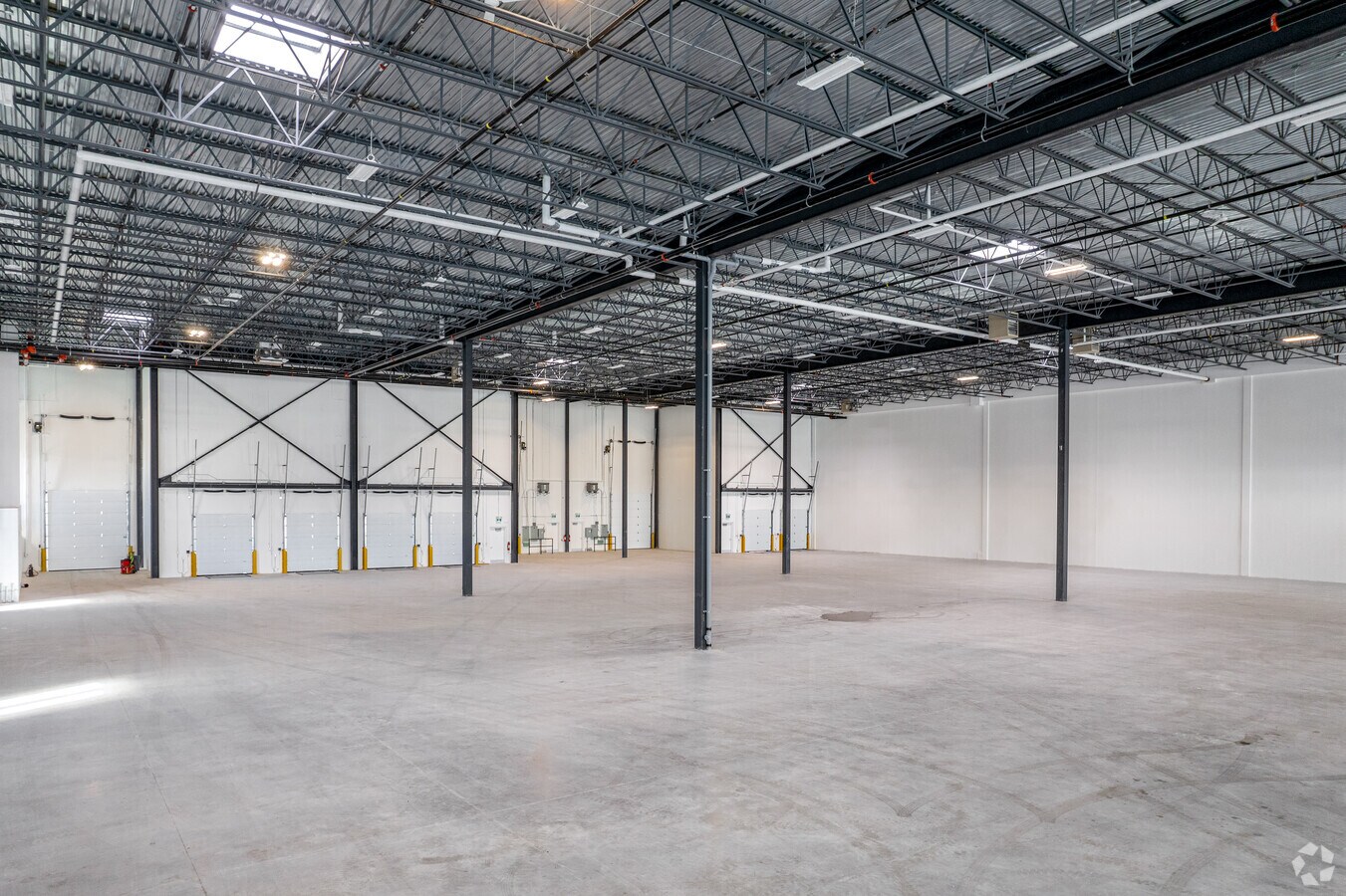 180-190 Allstate Pky, Markham, ON - Lot 103 -  - Photo intérieure - Image 1 of 2