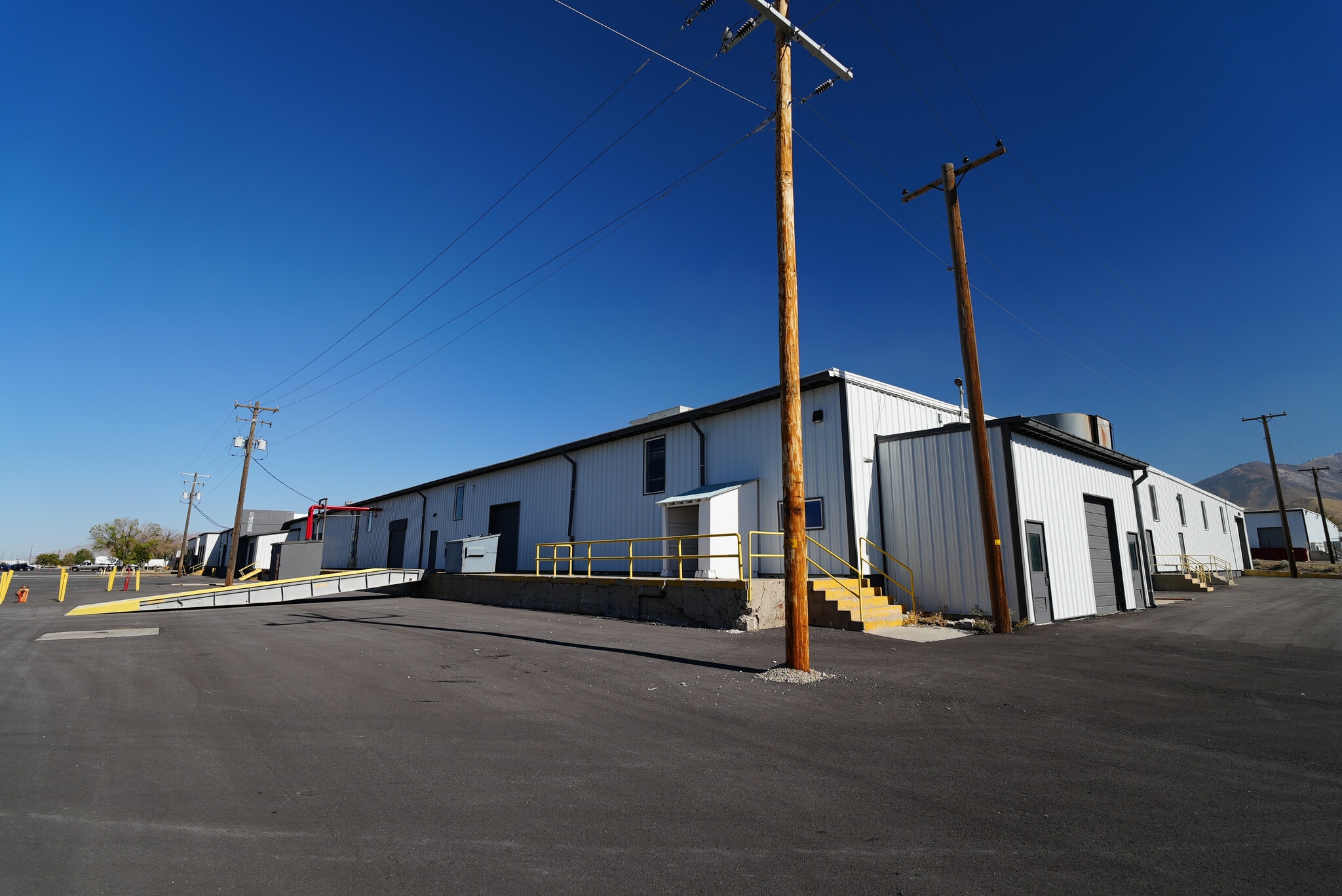 225 S Lodestone Way, Tooele, UT à louer Photo de l’immeuble– Image 1 sur 7
