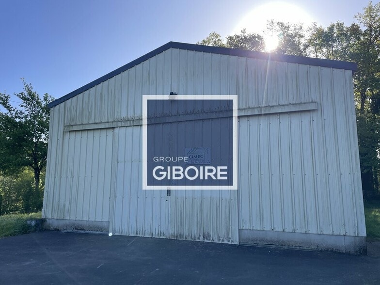 Industriel/Logistique dans Guichen à louer - Photo de l’immeuble – Image 1 sur 8