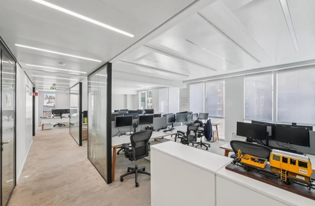 168 Avenue Charles De Gaulle, Neuilly-sur-Seine à louer Photo de l’immeuble– Image 1 sur 10