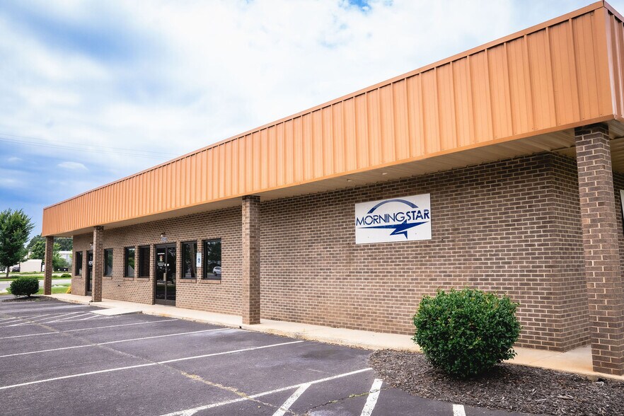 303 Highway 740, Albemarle, NC à vendre - Photo de l’immeuble – Image 2 sur 25