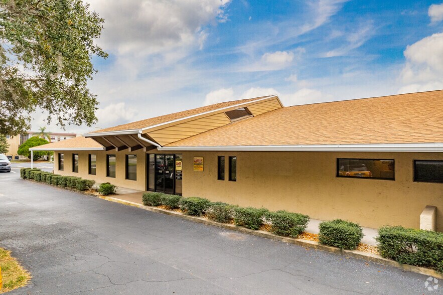 5636 Grand Blvd, New Port Richey, FL à vendre - Photo principale – Image 1 sur 6