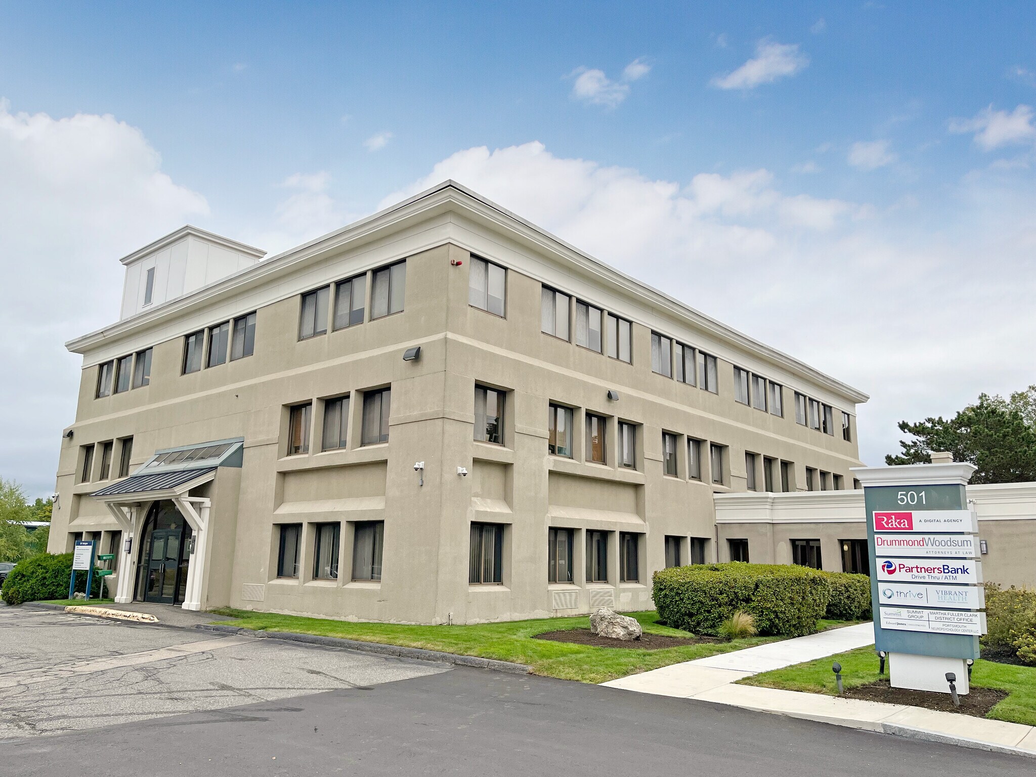 501 Islington St, Portsmouth, NH à louer Photo de l’immeuble– Image 1 sur 12