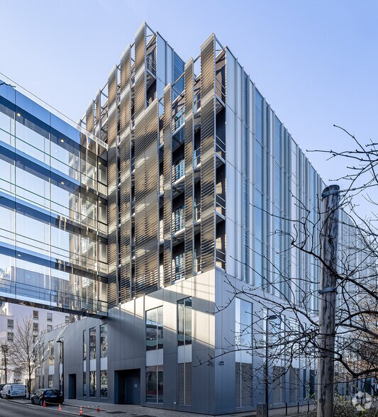 140-142 Boulevard Macdonald, Paris à louer - Photo de l’immeuble – Image 3 sur 12