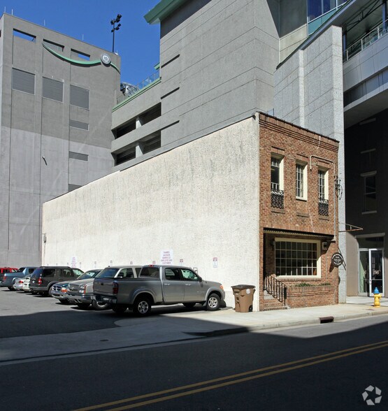 60 St Francis St, Mobile, AL à louer - Photo de l’immeuble – Image 2 sur 12