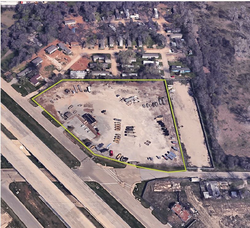 10050 Jacksboro Hwy, Fort Worth, TX à louer Photo principale– Image 1 sur 8