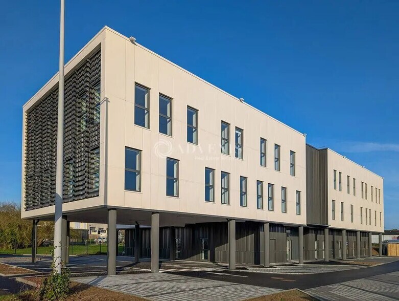 Bureau dans Quévert à vendre - Photo de l’immeuble – Image 2 sur 7