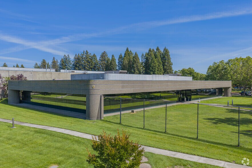 2789 Northpoint Pky, Santa Rosa, CA à louer - Photo de l’immeuble – Image 3 sur 6