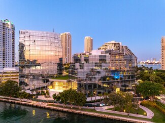 Plus de détails pour 501 Brickell Key Dr, Miami, FL - Bureau, Local commercial à louer