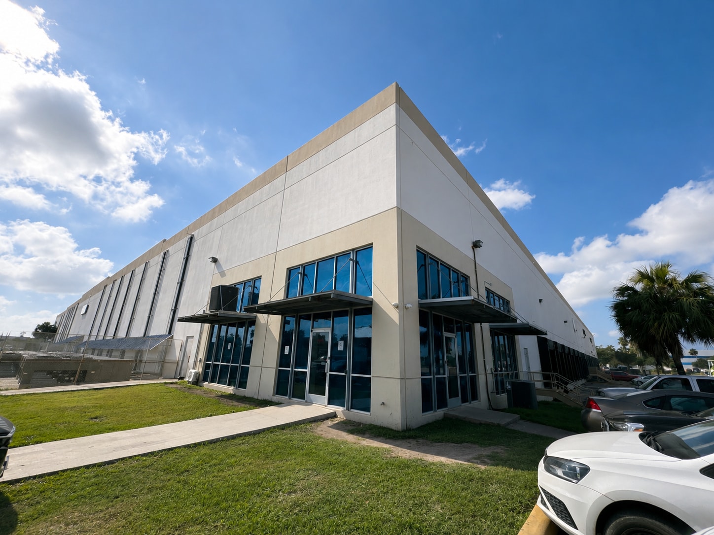 5300 George McVay Dr, McAllen, TX à louer Photo de l’immeuble– Image 1 sur 4