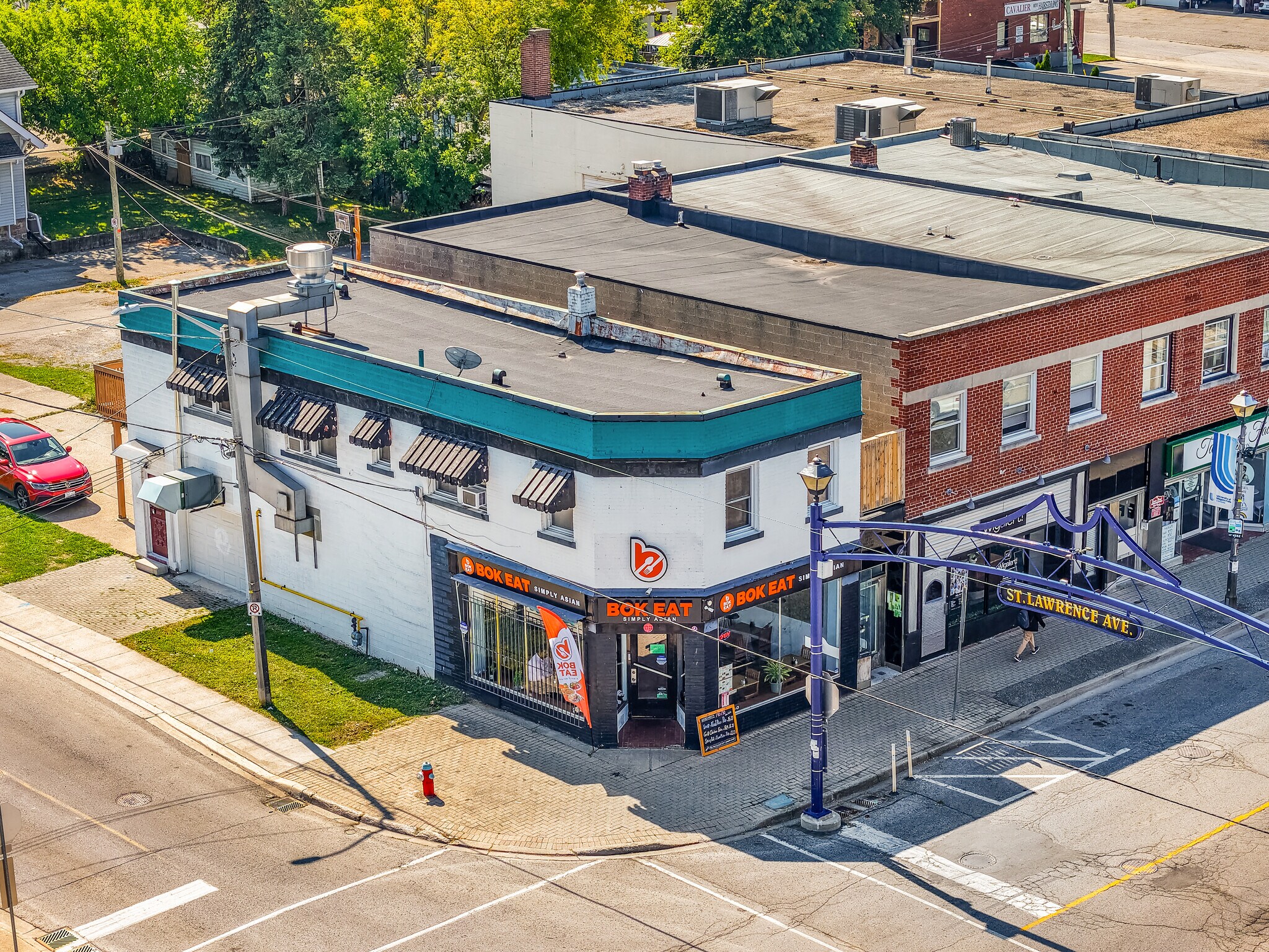 4654 Queen St, Niagara Falls, ON à vendre Photo principale– Image 1 sur 25
