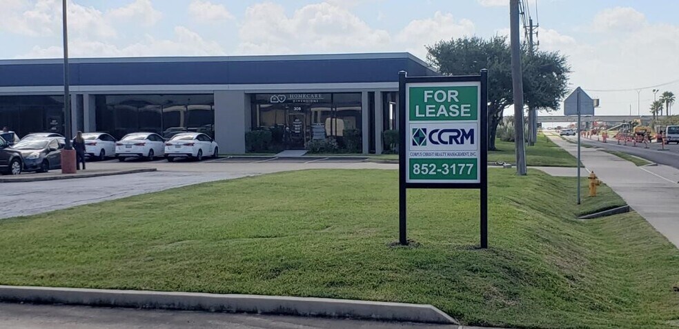 5449 Bear Ln, Corpus Christi, TX à louer - Photo de l’immeuble – Image 2 sur 14