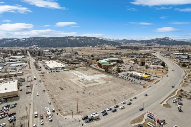 1000 Idaho, Kalispell, MT à vendre Photo de l’immeuble– Image 1 sur 19
