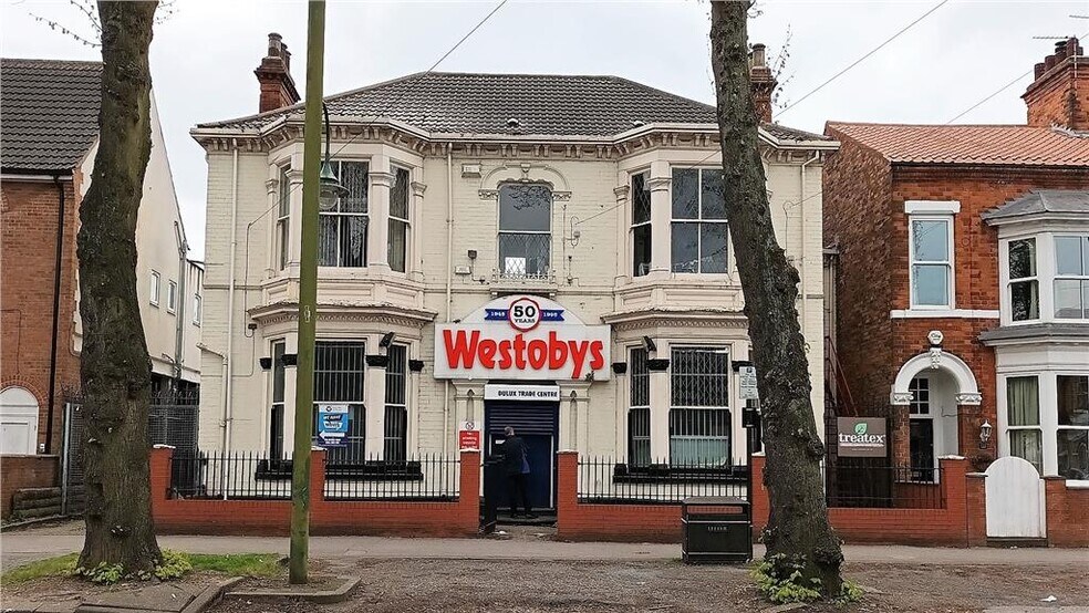 Local commercial dans Hull à vendre - Photo principale – Image 1 sur 1