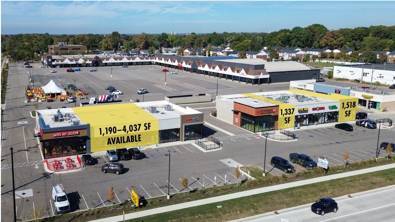 5633-5847 E Thirteen Mile Rd, Warren, MI à louer Plan de site– Image 1 sur 2